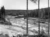H�lj�n bildar en lugn vattenyta strax uppstr�ms dess mynning. Bilden �r tagen i riktning mot nordv�st.